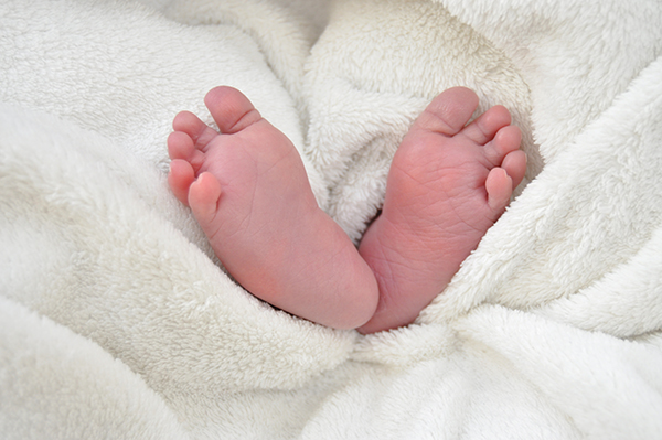 newborn feet kidsandcouture